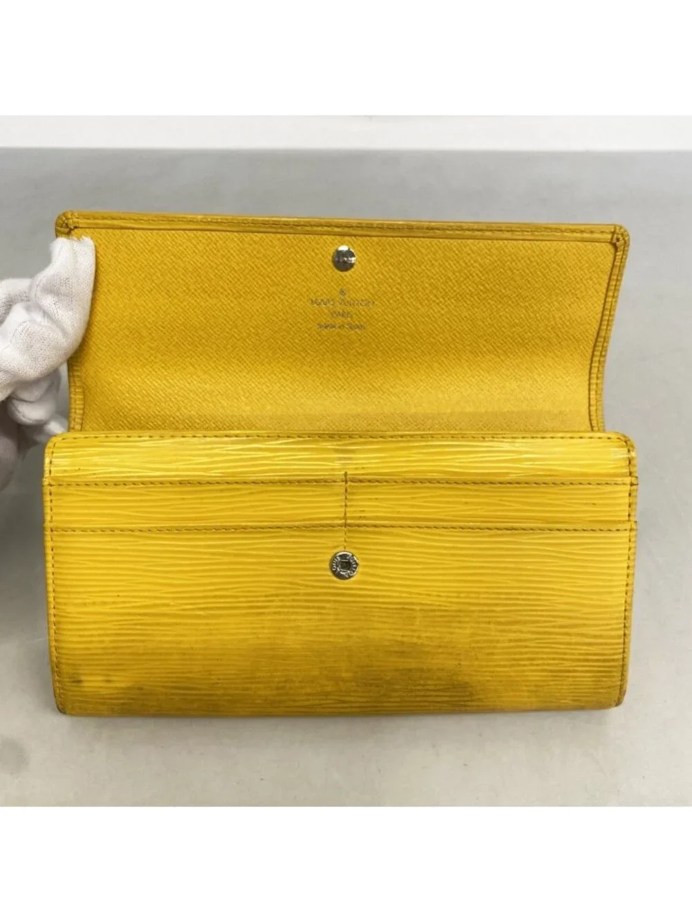 Louis Vuitton Wallet Epi Portefeuille Sarah Citron